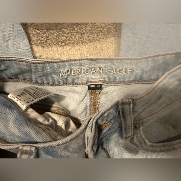 AMERICAN EAGLE MOM JEANS - Picture 2 of 4